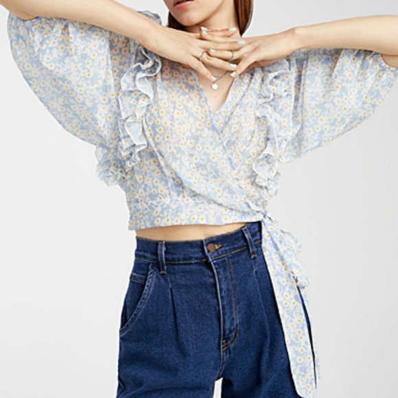 NWT Pale Blue Tie Waist Top with Ruffled Shoulder Size M - Picture 1 of 13
